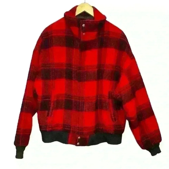 Woolrich Jackets & Blazers - WOOLRICH 🐑 Vintage Plaid Bomber Jacket ❤️🖤❤️🖤